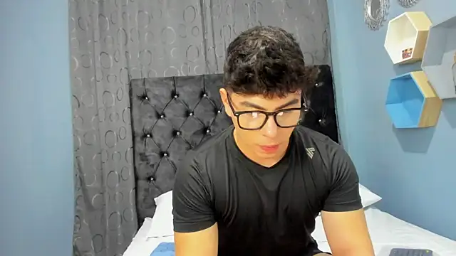 Snapshot of Dereck_delaVega chatting on 11/12/25, 11:47 Dereck delaVega online show from 11/12/25, 11:47