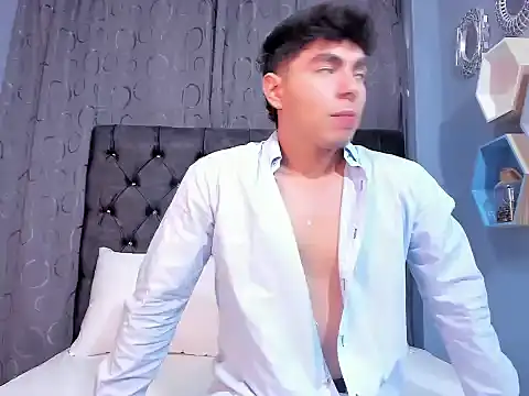 Snapshot of Dereck_delaVega chatting on 04/22/26, 08:32 Dereck delaVega online show from 04/22/26, 08:32