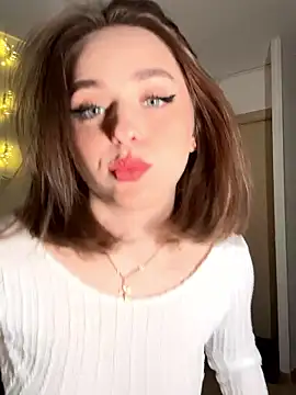 yoyogirlx online show from 01/17/26, 02:22