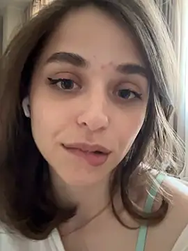 yoyogirlx online show from 05/27/26, 11:40