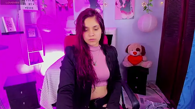 Snapshot of antonella_emma chatting on 11/28/25, 12:52 antonella emma online show from 11/28/25, 12:52