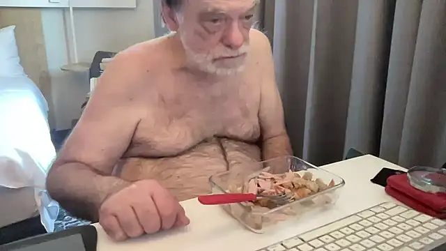 Snapshot of coach-karl chatting on 03/03/26, 12:33 coach-karl online show from 03/03/26, 12:33