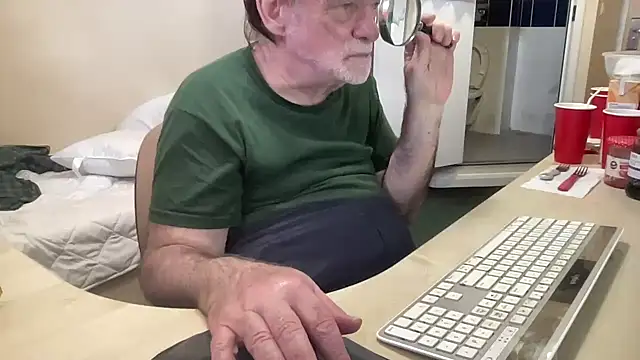 Snapshot of coach-karl chatting on 04/05/26, 12:02 coach-karl online show from 04/05/26, 12:02