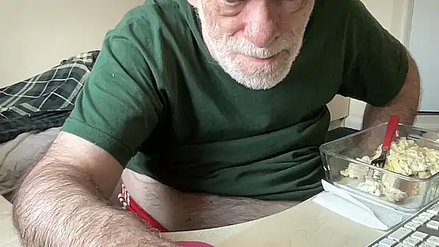 Snapshot of coach-karl chatting on 04/11/26, 11:25 coach-karl online show from 04/11/26, 11:25