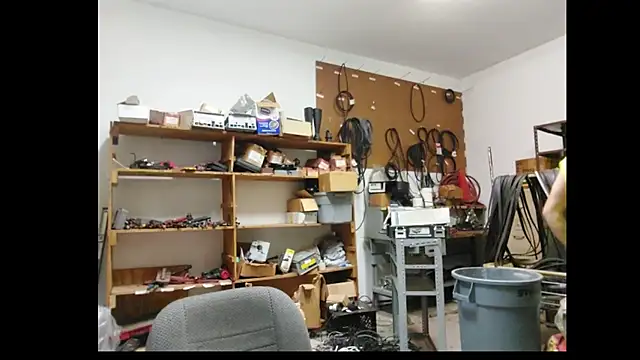 Snapshot of VendedLunching chatting on 04/05/26, 07:22 VendedLunching online show from 04/05/26, 07:22