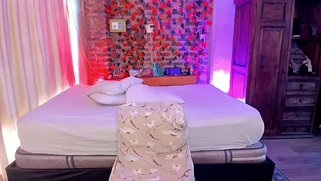 LaGoldenBitch online show from 11/22/25, 04:28