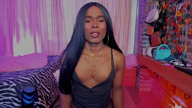 Snapshot of LaGoldenBitch chatting on 03/22/26, 06:11 LaGoldenBitch online show from 03/22/26, 06:11