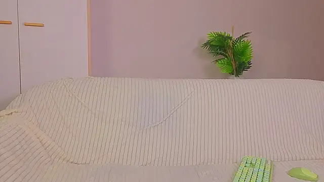 LilyPoetry  online show from 01/09/26, 07:44