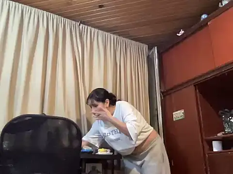 Dreana online show from 02/01/26, 01:48