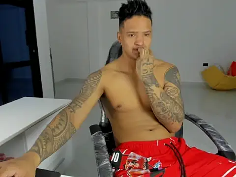 master leather online show from 03/24/26, 05:01