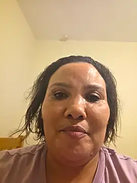 Snapshot of Curvy-Nthabi_X chatting on 11/11/25, 07:47 Curvy-Nthabi X online show from 11/11/25, 07:47