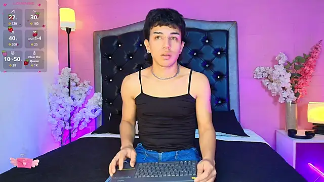 Snapshot of Davel_Svetla chatting on 11/14/25, 12:48 Davel Svetla online show from 11/14/25, 12:48