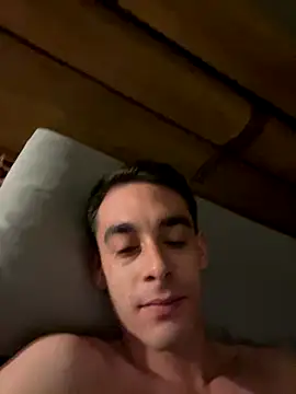 Snapshot of 18k_boss chatting on 11/12/25, 12:11 18k boss online show from 11/12/25, 12:11