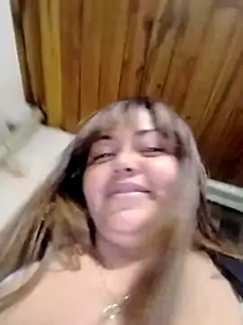 Snapshot of la_beba20 chatting on 12/19/25, 02:13 la beba20 online show from 12/19/25, 02:13