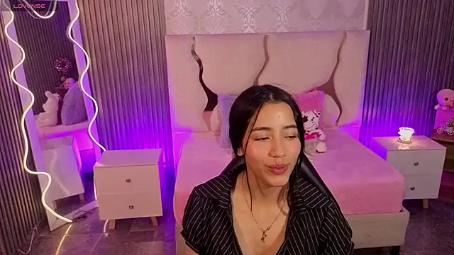 Joselyn tay online show from 04/12/26, 12:10