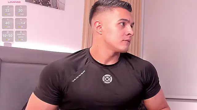 Snapshot of Mason_bennet chatting on 04/11/26, 12:04 Mason bennet online show from 04/11/26, 12:04