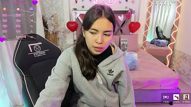 ISABELA TAY online show from 02/25/26, 11:31