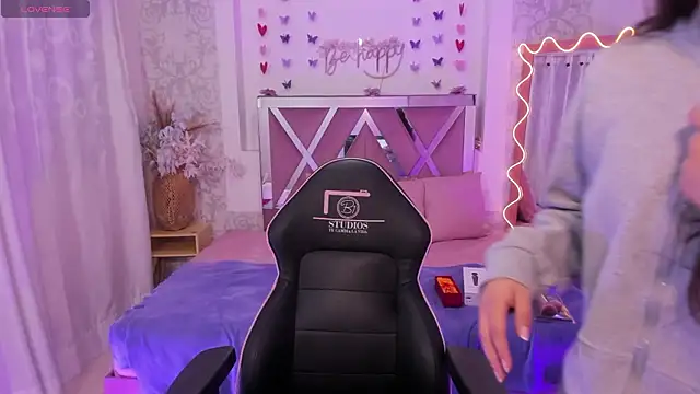 ISABELA TAY online show from 03/10/26, 11:37