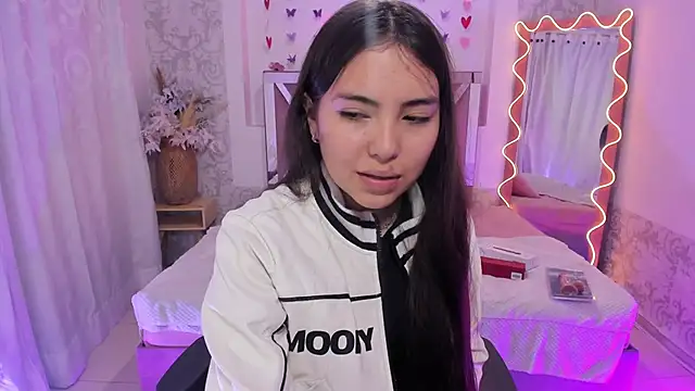 ISABELA TAY online show from 03/31/26, 11:43