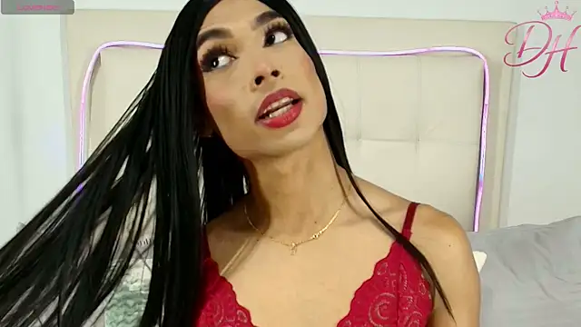 Snapshot of Daphne_Hills chatting on 04/04/26, 07:00 Daphne Hills online show from 04/04/26, 07:00