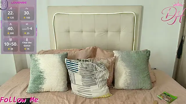 Snapshot of Daphne_Hills chatting on 04/12/26, 05:40 Daphne Hills online show from 04/12/26, 05:40