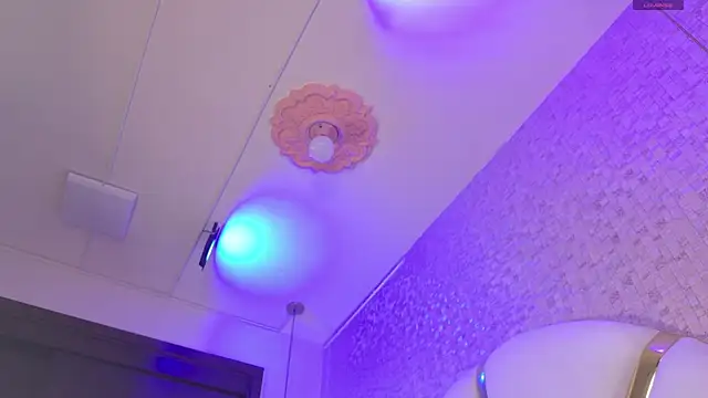 Caroline palmerr online show from 11/19/25, 03:17