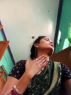 Pushpa hotty online show from 04/18/26, 02:26