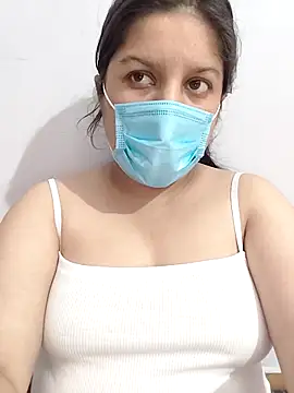 Cute hotzara online show from 05/05/26, 05:37