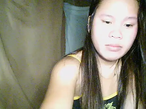 Snapshot of mia_kittykitty chatting on 11/13/25, 06:18 mia kittykitty online show from 11/13/25, 06:18