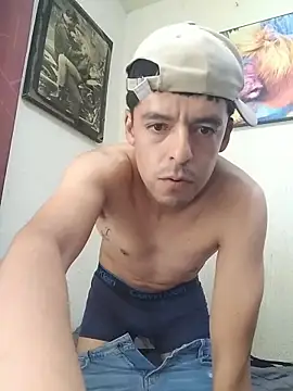 Snapshot of Junior_47 chatting on 04/05/26, 08:06 Junior 47 online show from 04/05/26, 08:06