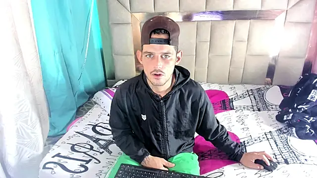 Sexybigjefffx online show from 12/15/25, 06:34