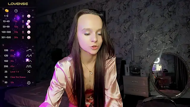 Snapshot of SandraPowers chatting on 11/30/25, 12:53 SandraPowers online show from 11/30/25, 12:53