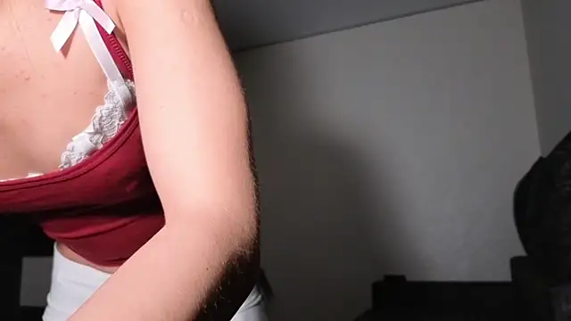 Snapshot of BabySofa chatting on 04/15/26, 09:04 BabySofa online show from 04/15/26, 09:04