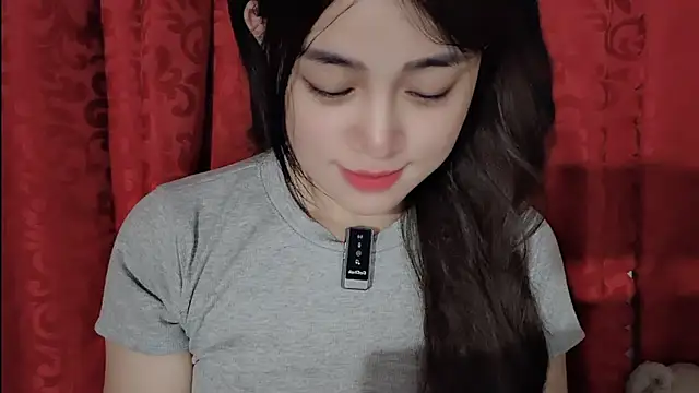 Snapshot of MiCandy-Lovee chatting on 03/21/26, 03:48 MiCandy-Lovee online show from 03/21/26, 03:48