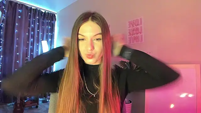 Snapshot of luna_lust_212 chatting on 03/15/26, 04:29 luna lust 212 online show from 03/15/26, 04:29