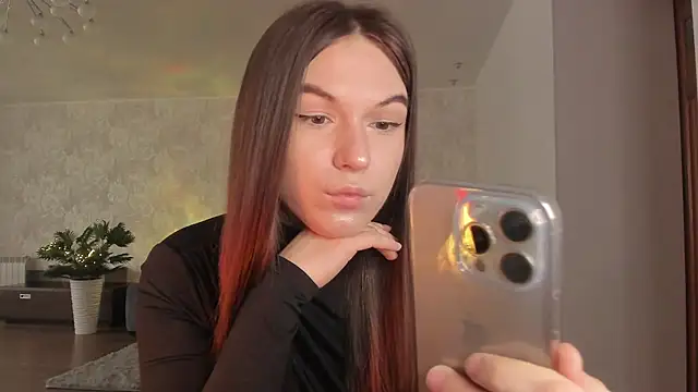 Snapshot of luna_lust_212 chatting on 04/19/26, 04:23 luna lust 212 online show from 04/19/26, 04:23