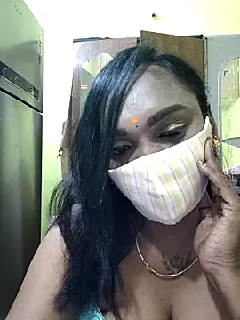 Snapshot of Dharshini98 chatting on 02/28/26, 08:32 Dharshini98 online show from 02/28/26, 08:32