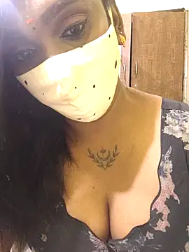 Snapshot of Dharshini98 chatting on 03/06/26, 07:21 Dharshini98 online show from 03/06/26, 07:21