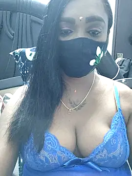 Snapshot of Dharshini98 chatting on 03/15/26, 01:39 Dharshini98 online show from 03/15/26, 01:39