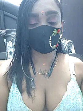 Snapshot of Dharshini98 chatting on 03/23/26, 06:45 Dharshini98 online show from 03/23/26, 06:45