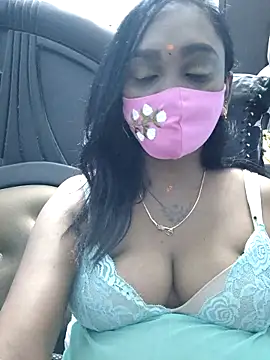 Snapshot of Dharshini98 chatting on 03/31/26, 07:25 Dharshini98 online show from 03/31/26, 07:25