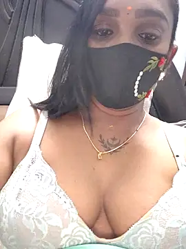 Snapshot of Dharshini98 chatting on 04/08/26, 03:45 Dharshini98 online show from 04/08/26, 03:45