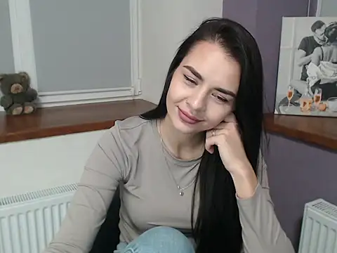 divina kira online show from 11/29/25, 08:50