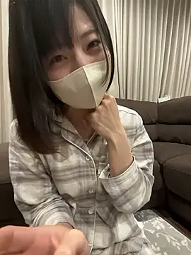 Snapshot of mayumichan13 chatting on 04/15/26, 08:20 mayumichan13 online show from 04/15/26, 08:20