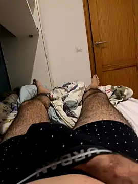 Yannick04 online show from 11/17/25, 12:38