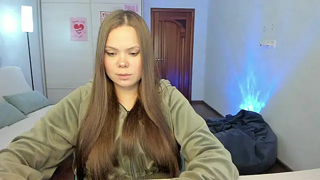 Kira love 81 online show from 04/09/26, 04:12