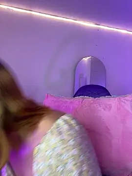 NinaSakura Eup online show from 12/16/25, 11:37