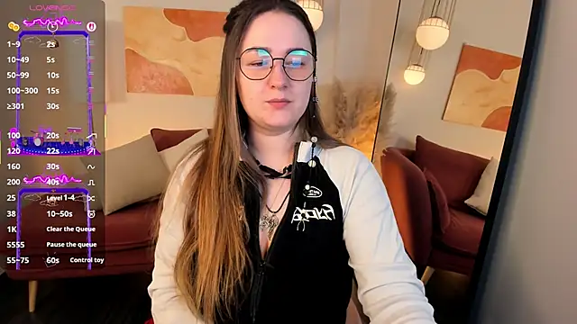 EmmaBloomm online show from 12/14/25, 09:08