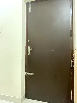 Snapshot of calibrow chatting on 11/17/25, 03:45 calibrow online show from 11/17/25, 03:45