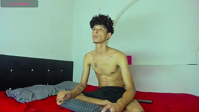 kaiborman00 online show from 04/10/26, 03:01